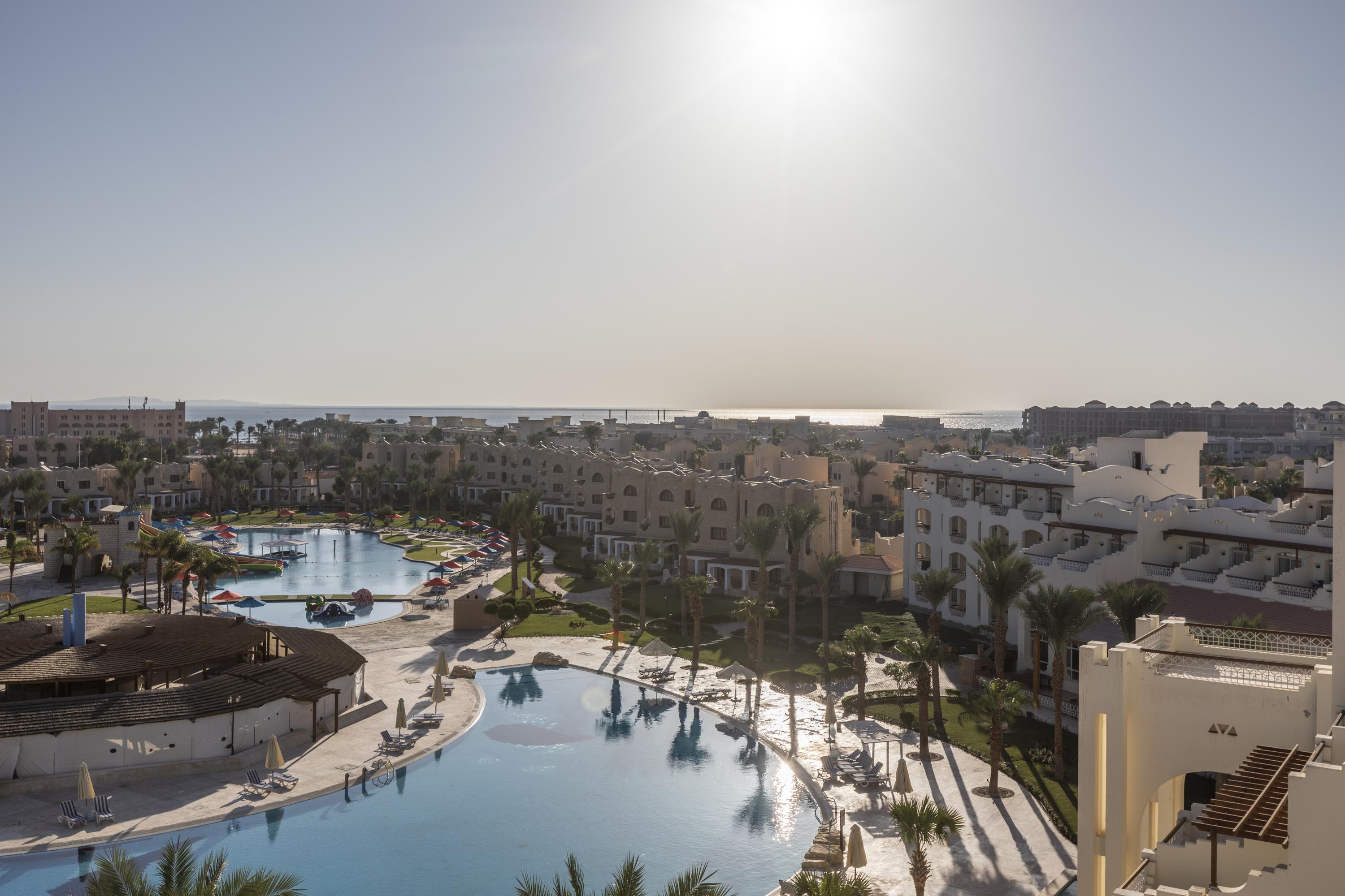 Royal Lagoons & Aqua Park Families And Couples Only Rezort Hurghada