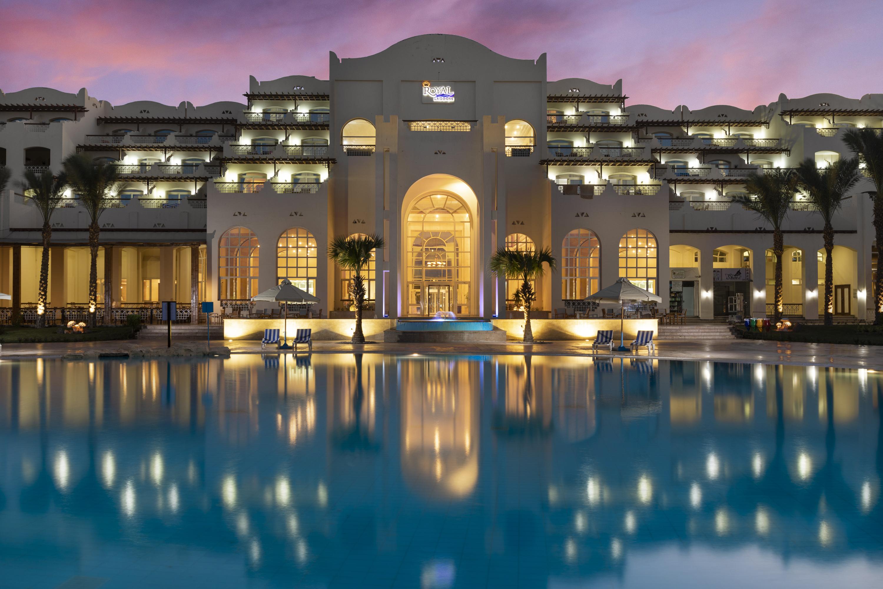 Royal Lagoons & Aqua Park Families And Couples Only Rezort